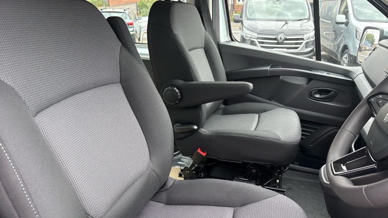 Renault Trafic Swb Diesel SL30 Blue dCi 150 Advance [Safety] Van EAG9